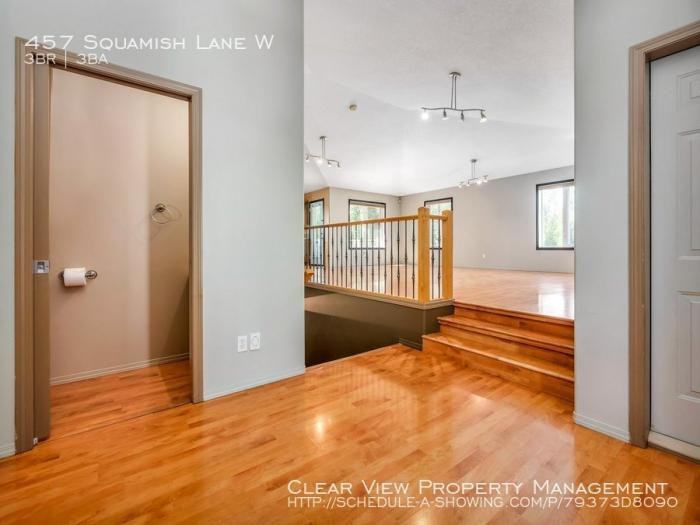 457 Squamish Lane W - Photo 2 of 29