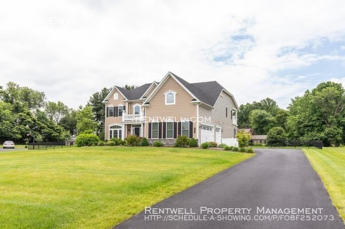 1323 Briggs Way - Photo 3 of 40