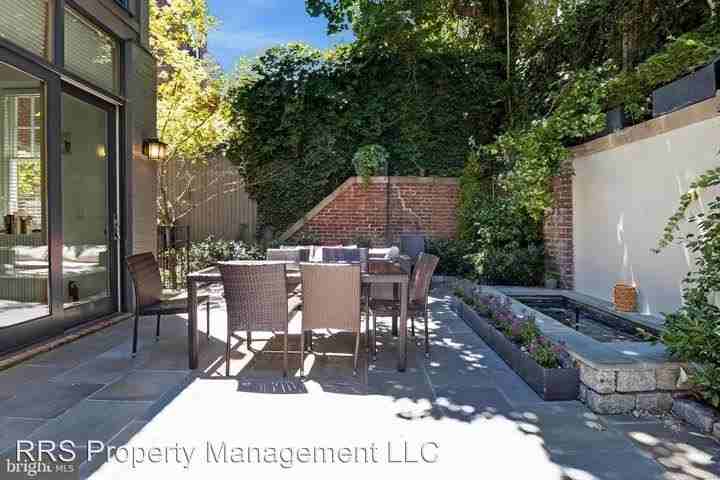 2119 Leroy Pl NW - Photo 2 of 2