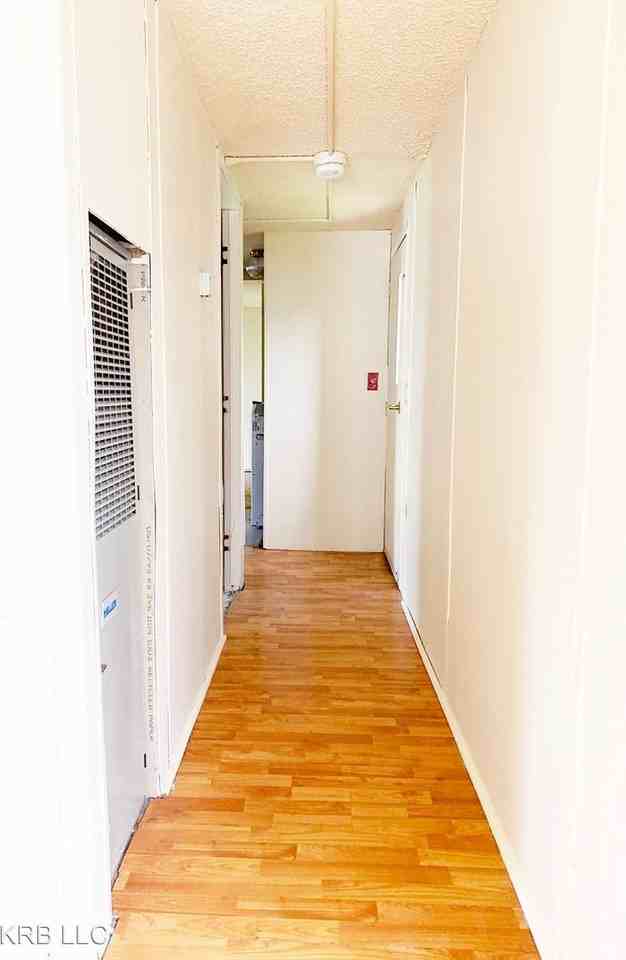 20 Avenue C - Photo 3 of 8