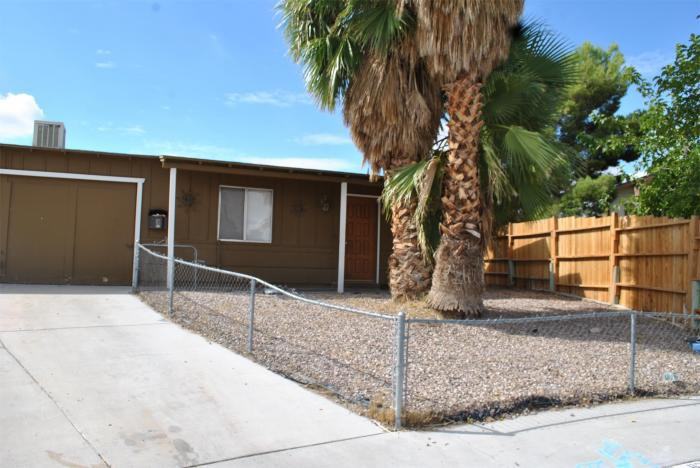 829 Hemlock Cir. - Photo 2 of 46