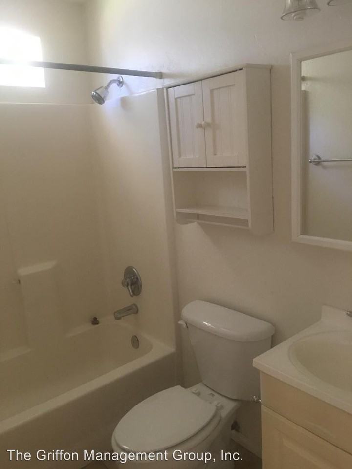 814, 820, 822 Elm Avenue - Photo 3 of 8