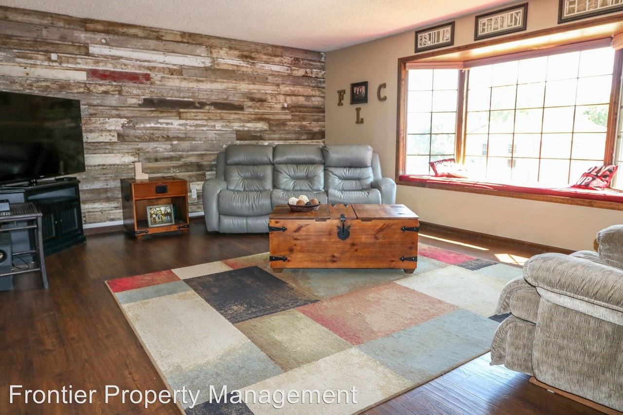 136 Ej Frick Dr. - Photo 2 of 18