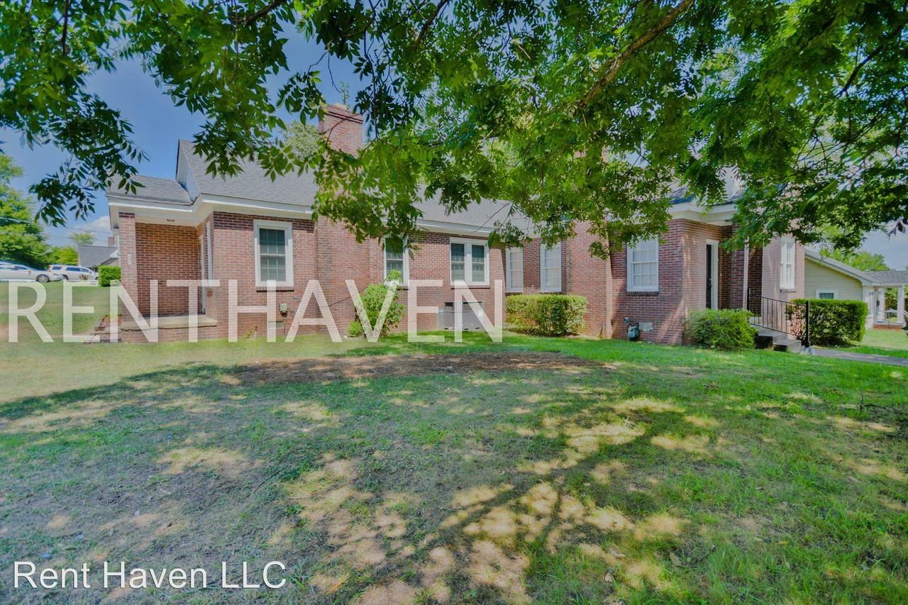 839 Church St - Photo 2 of 31