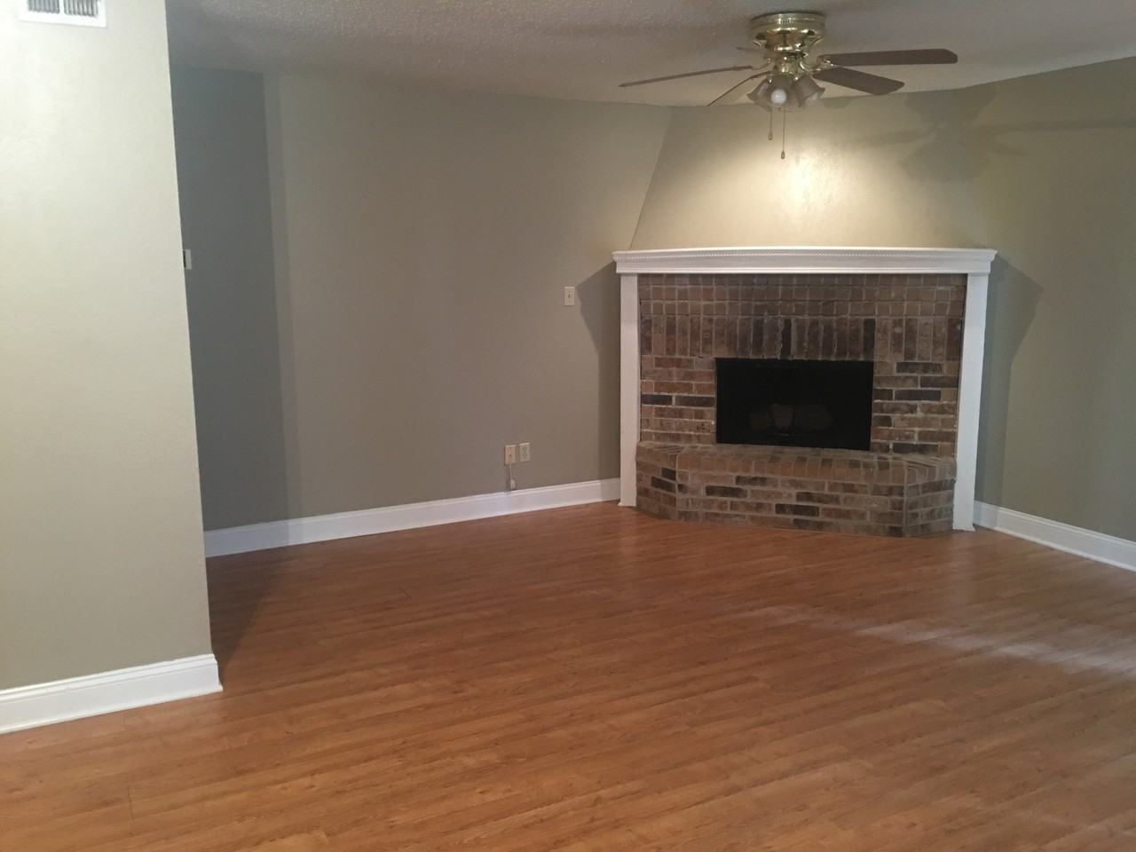 5454 Financial Plaza 9d - Photo 3 of 13