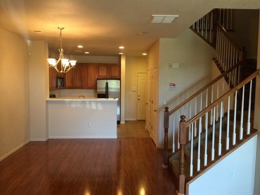 594 Mobile Pl - Photo 2 of 13