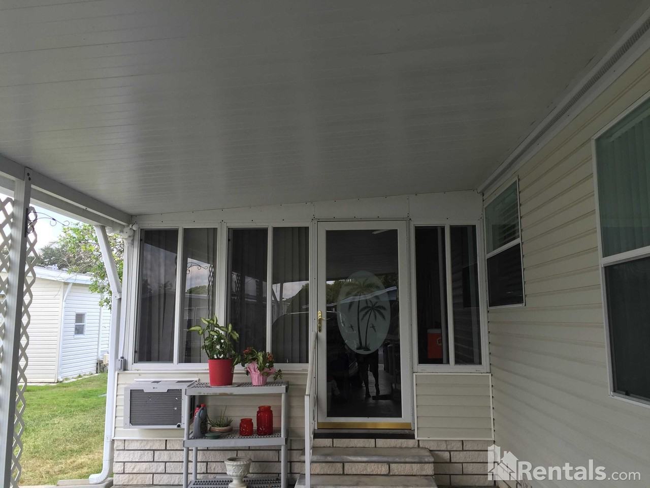 3120 Moss Hill St - Photo 2 of 10