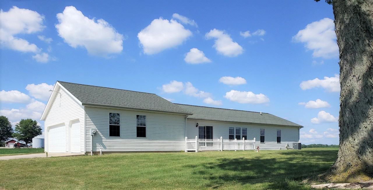 5765 W 700 N - Photo 3 of 26