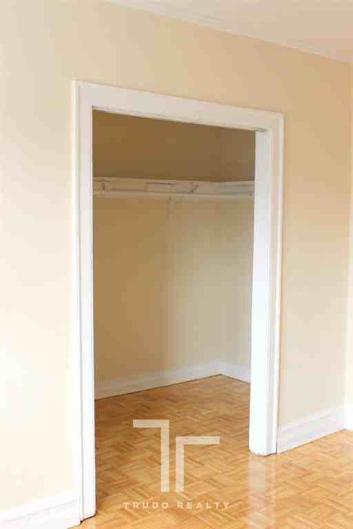 711 West Belmont Avenue - Photo 3 of 5