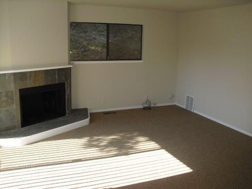 219 Coleman Dr - Photo 2 of 16