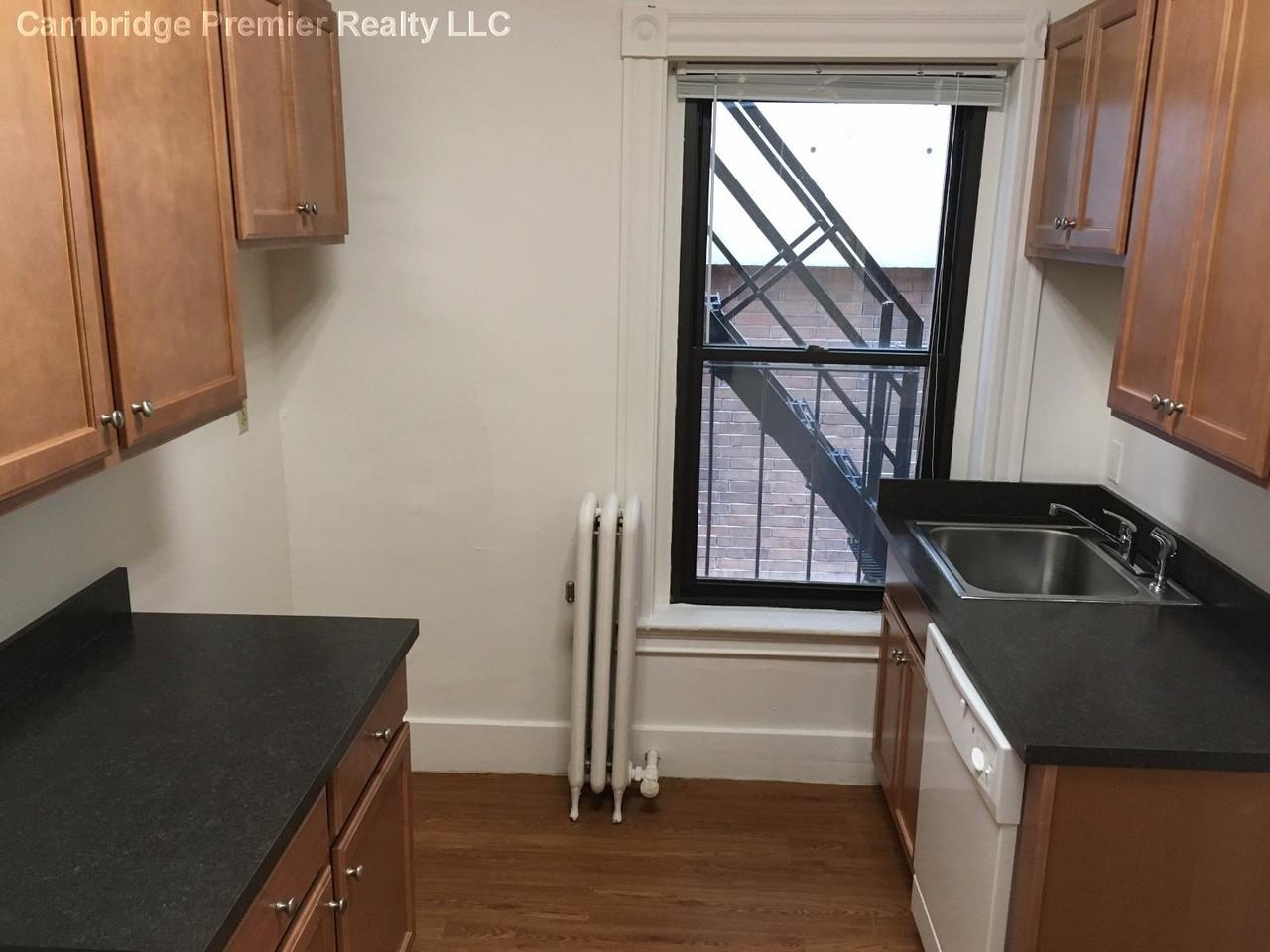 1039 Massachusetts Avenue #201 - Photo 3 of 10