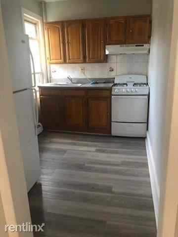 409 41st St - Photo 3 of 10