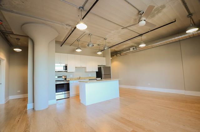 3141 North Sheffield Avenue #416