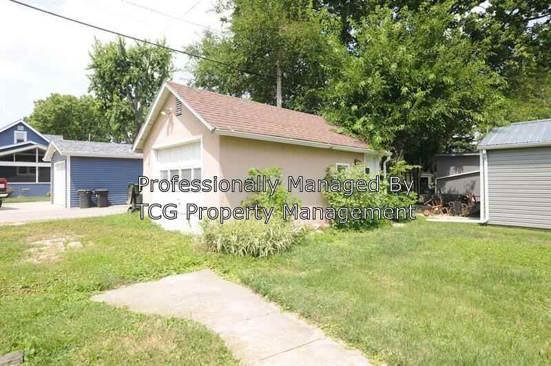 525 2nd Street - Photo 2 of 9