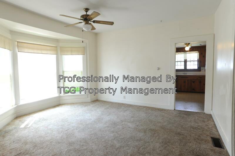 525 2nd Street - Photo 3 of 9