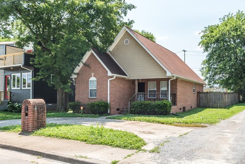 2503 Scovel St - Photo 2 of 16