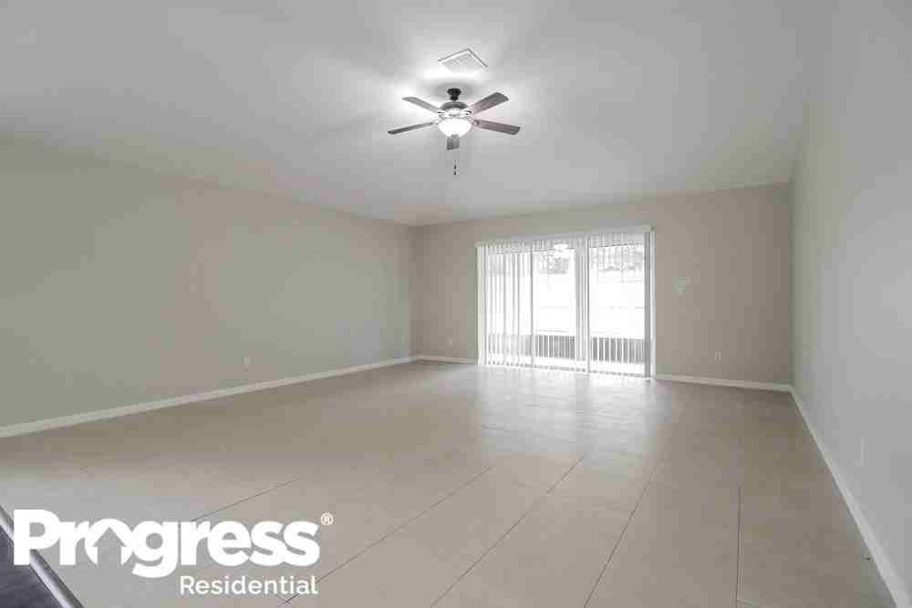 25024 Chipshot Ct - Photo 3 of 16