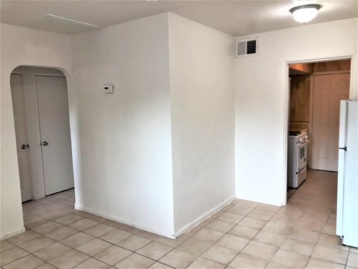 1038 North 16th Street - Photo 2 of 8