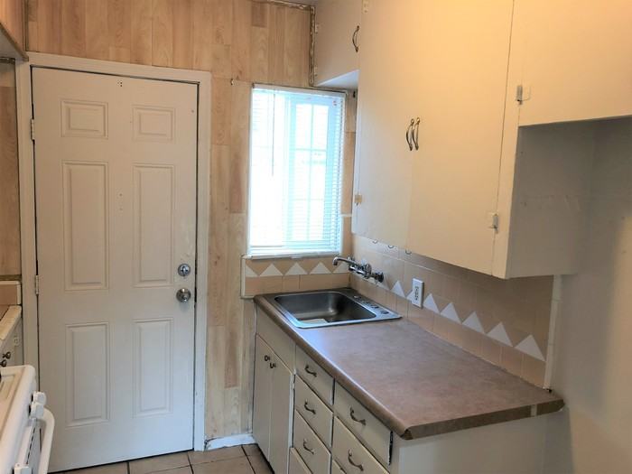 1038 North 16th Street - Photo 3 of 8