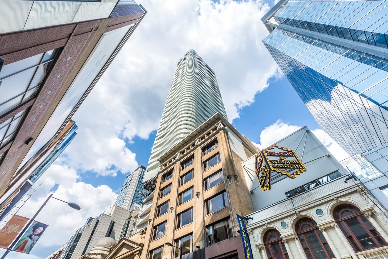 197 Yonge Street #2801