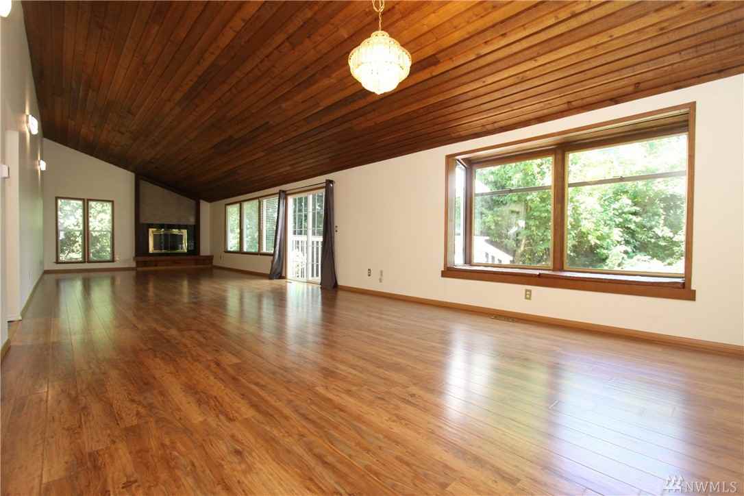 8220 Se 26th St - Photo 3 of 5