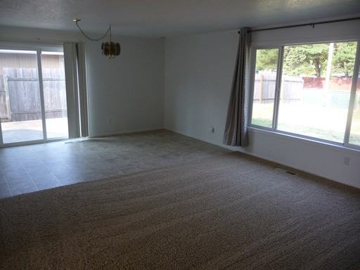 1698 Weigart Ct NE - Photo 3 of 10