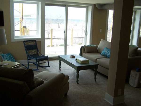 928 South Harbor Dr. - Photo 3 of 21