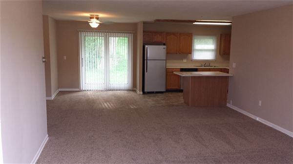 12085 Spalding Dr - Photo 2 of 10