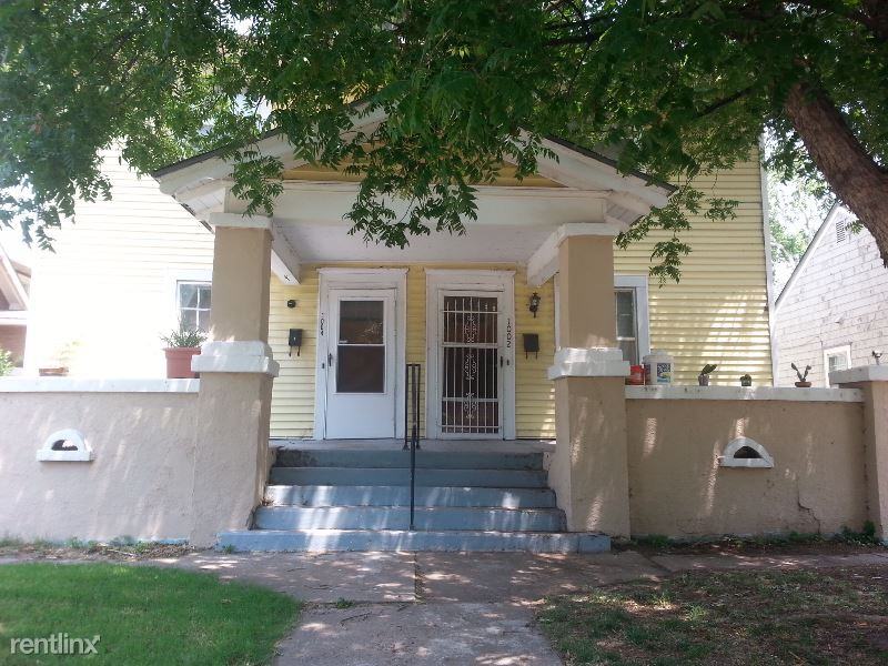 1004 W Riverside Ave - Photo 2 of 12