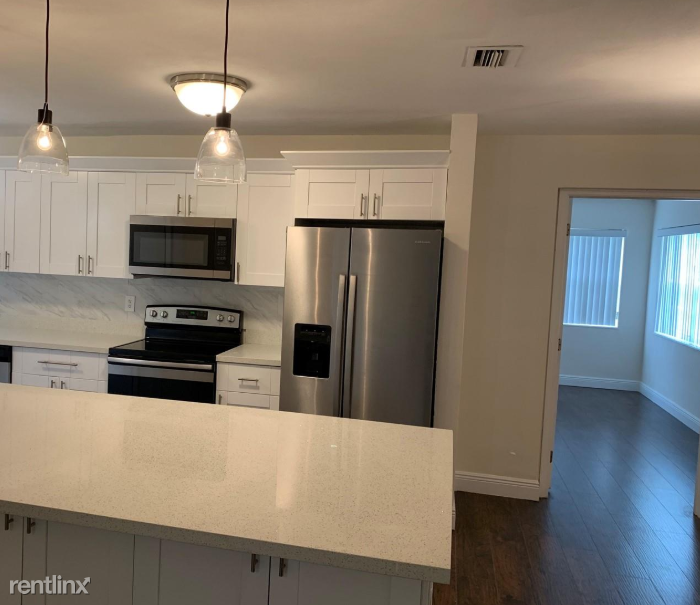 5101 Sw 92nd Ave - Photo 3 of 17