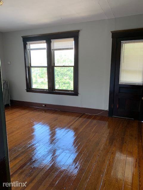 24 Hallock Ave - Photo 3 of 15