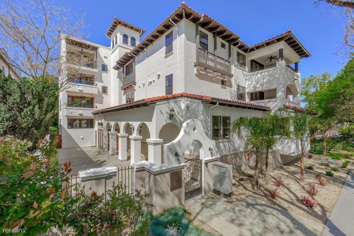 225 B St - Photo 3 of 10