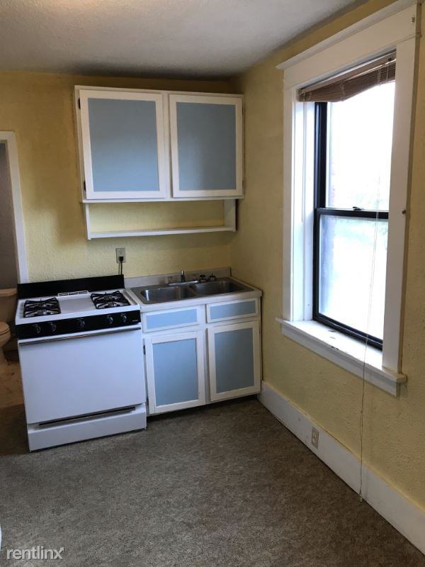 401 Range Street 5a - Photo 2 of 6