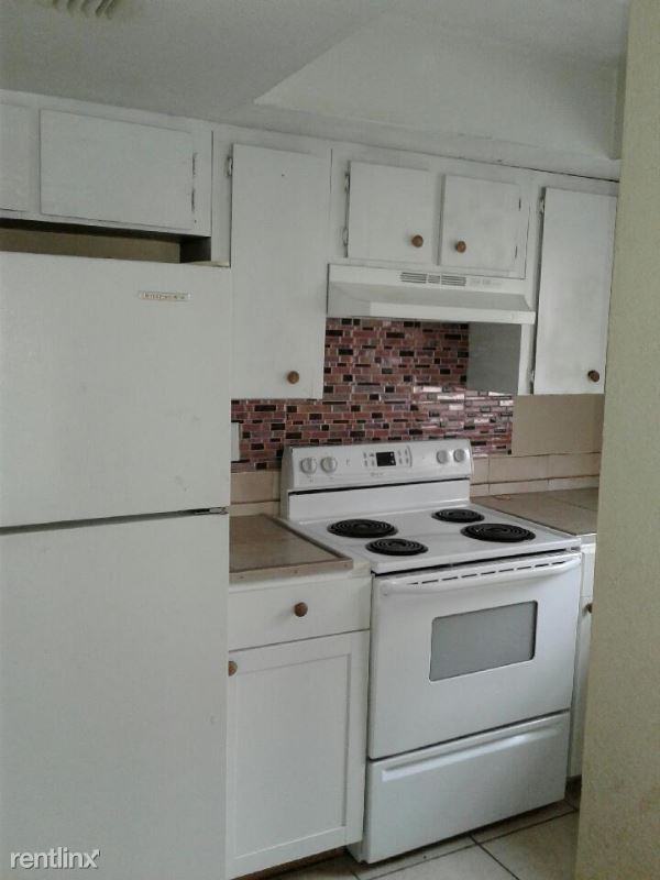 512 Dade Avenue - Photo 3 of 5