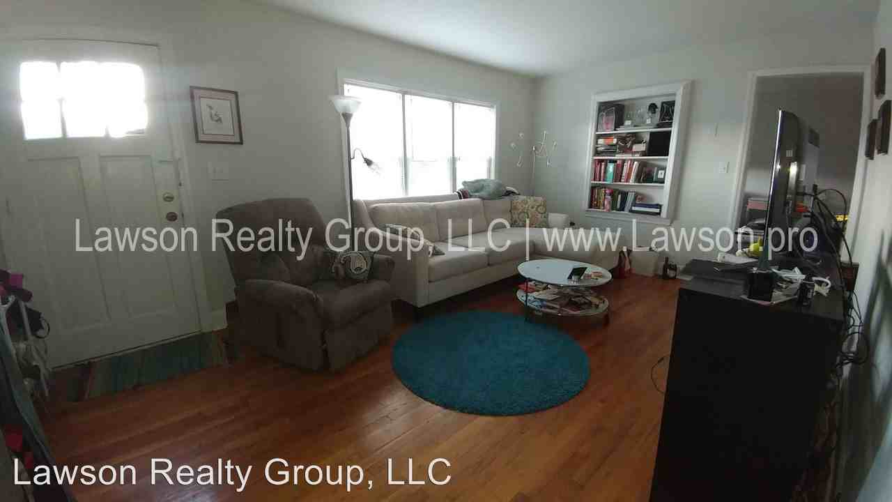 2906 Sweetbrier Ave. - Photo 2 of 10