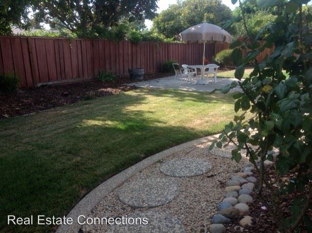 12182 Kirkbrook Dr - Photo 2 of 9