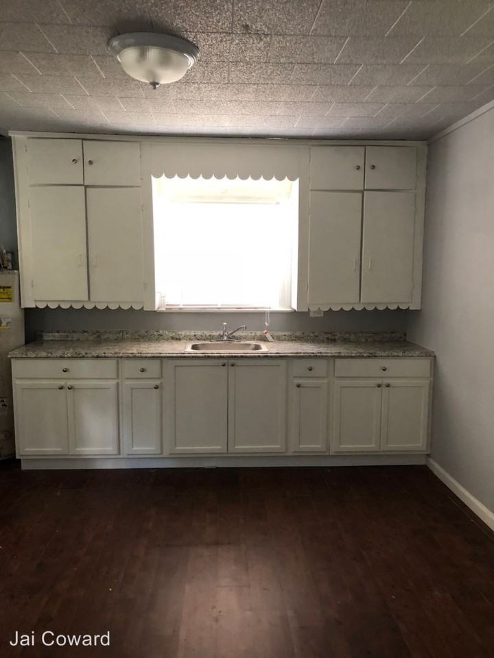 312 E Elgie Wscm - Photo 3 of 6