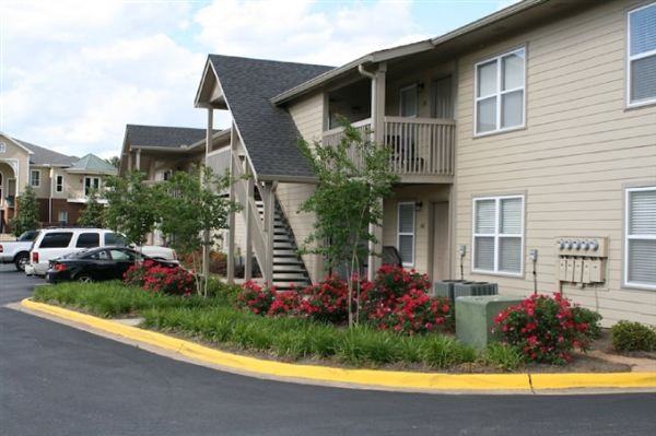 Regency Oaks Condominiums-Furnished & Unfurnished Options - Photo 2 of 10