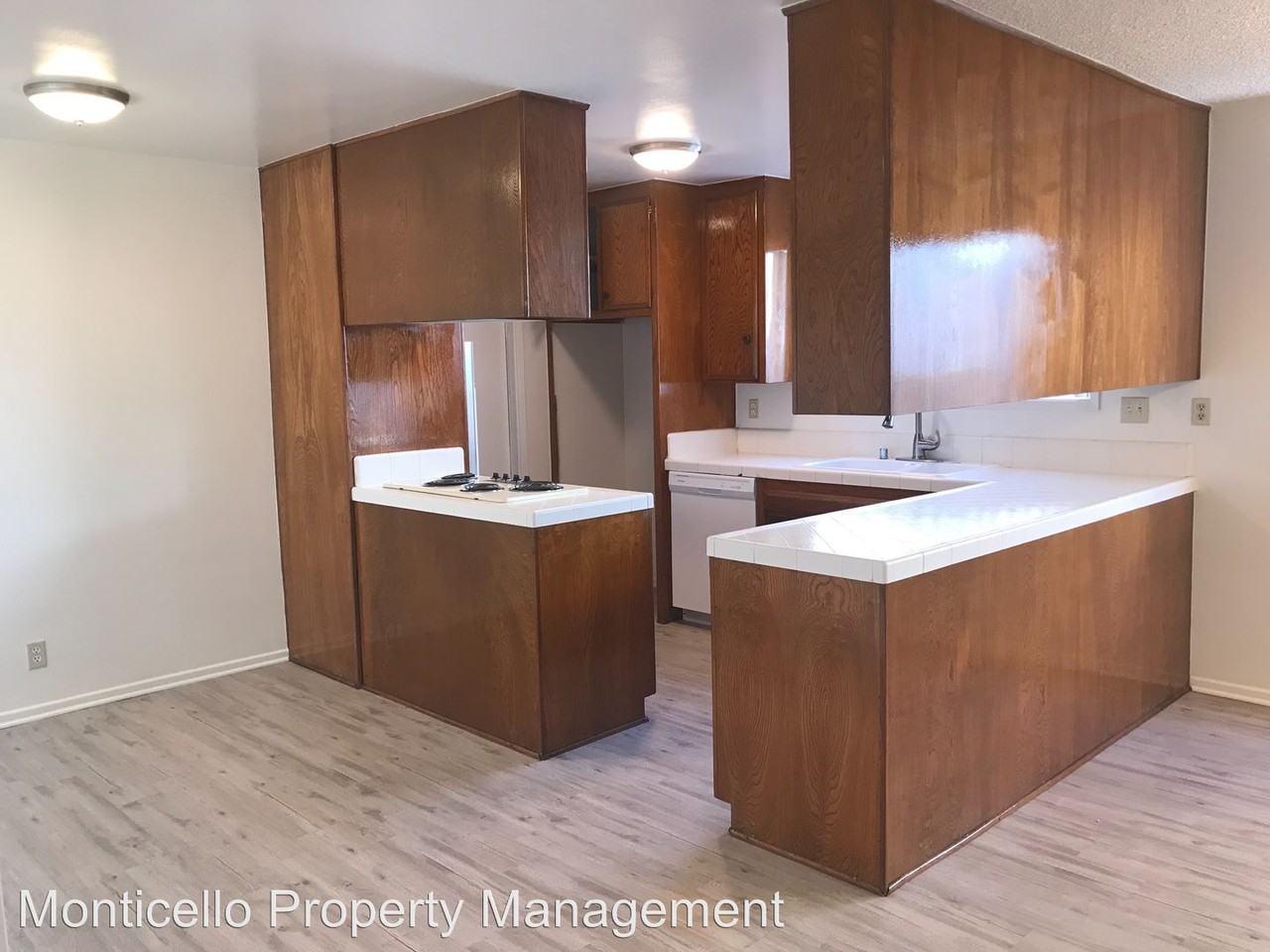 4933 Ironwood - Photo 2 of 18