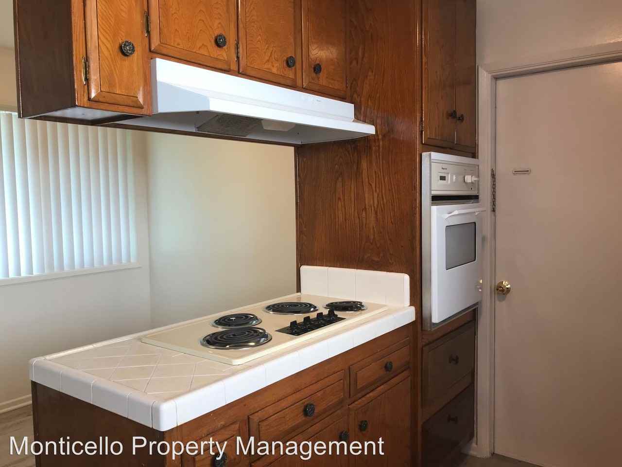 4933 Ironwood - Photo 3 of 18