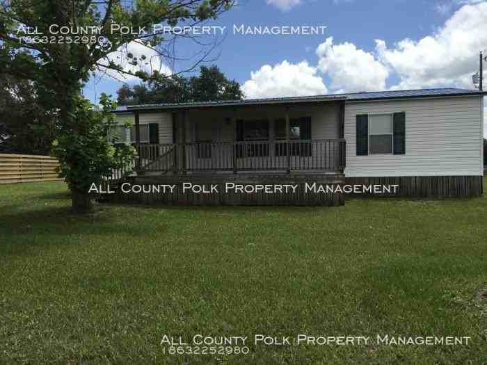 16075 Commonwealth Ave N - Photo 2 of 30