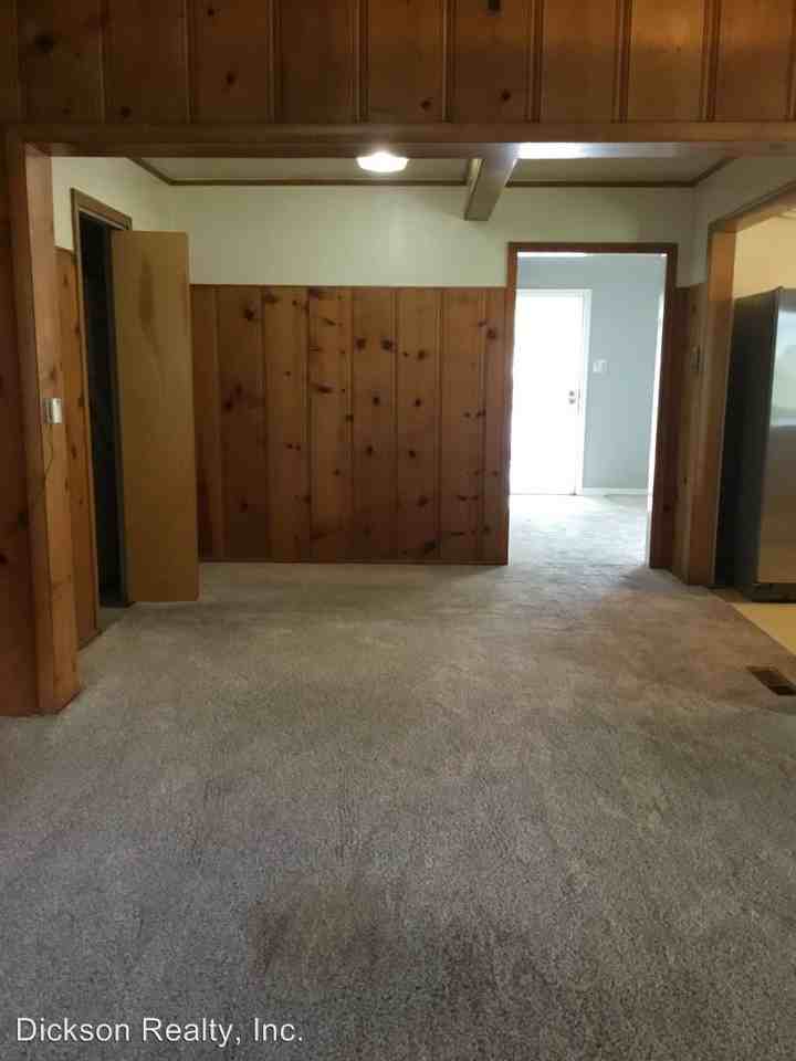 1675 Ordway Ave - Photo 3 of 31