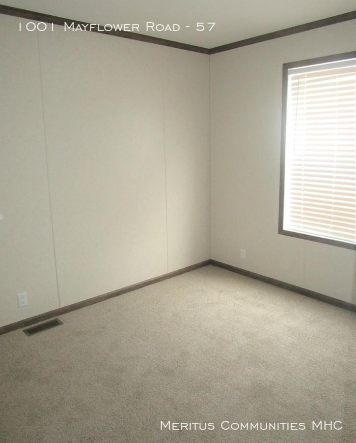 1001 Mayflower Road - Photo 3 of 5