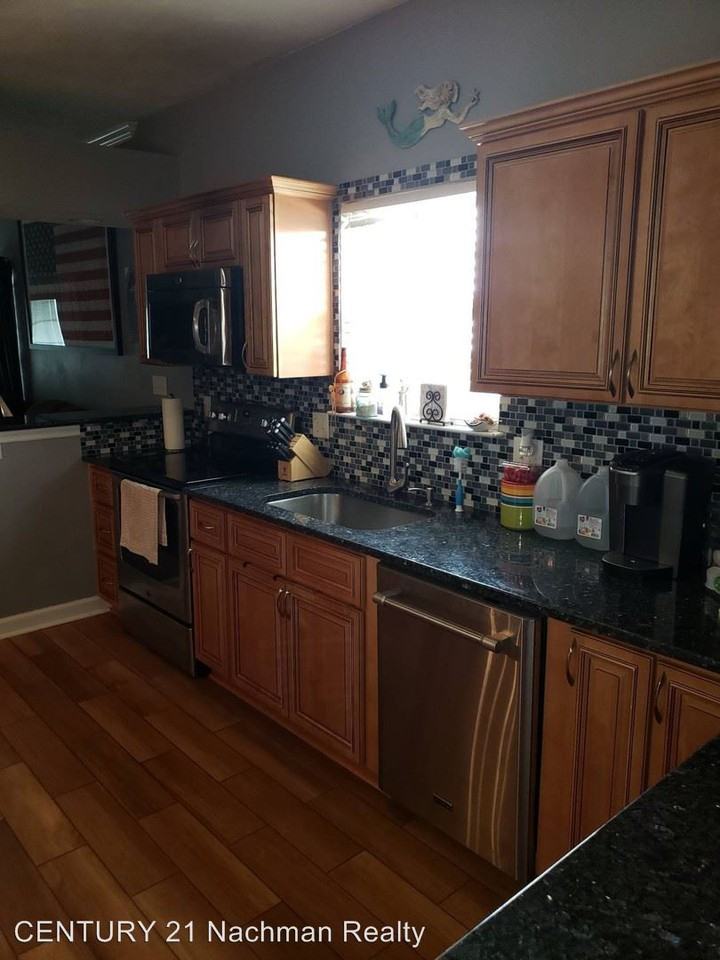 8127 Redmon Road #B - Photo 3 of 29