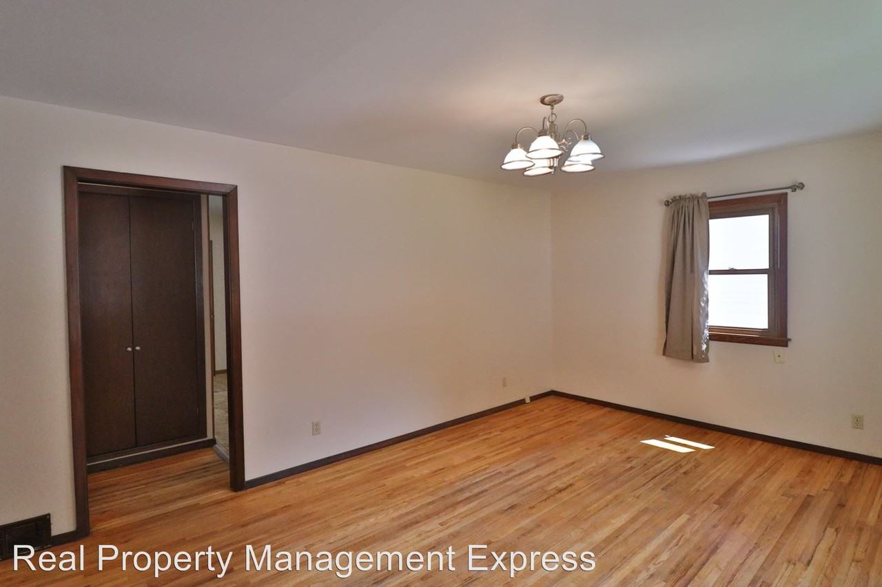 808 S 10th Ave - Photo 2 of 27