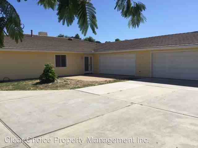 322 Pacific Ave - Photo 3 of 6
