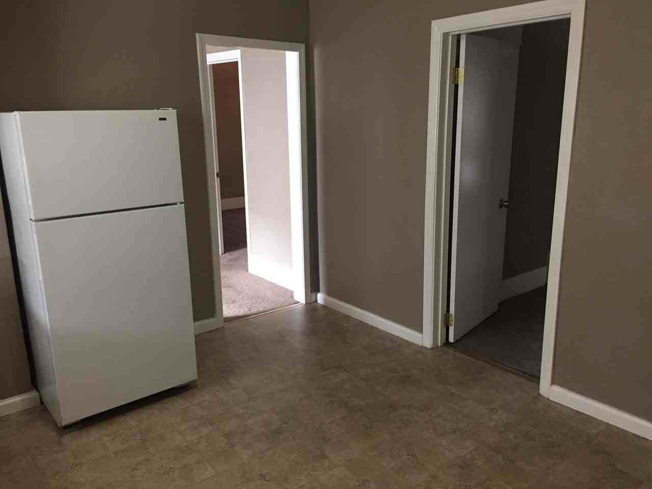 230 Arletta St - Photo 3 of 12