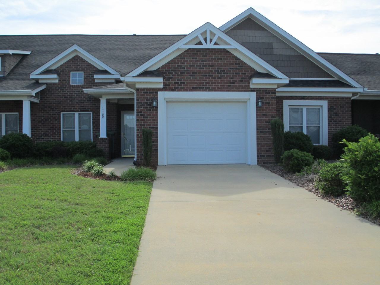 118 Savannah Cir N, Roanoke Rapids, NC 27870 4 Bedroom House for Rent