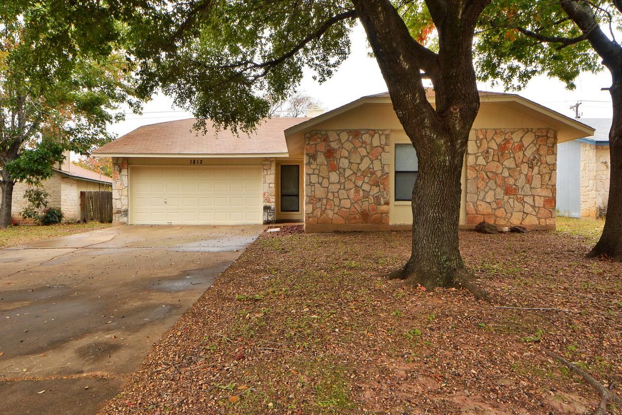 1812 Jina Ln - Photo 2 of 30