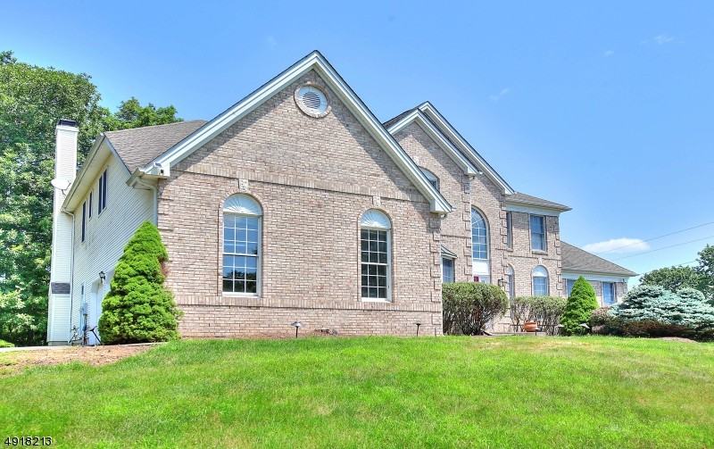 4 Willow Ct - Photo 2 of 22